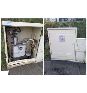 CABINE - Fourniture d'une porte montée sur cadre CABINE - Fourniture d'une porte montée sur cadre